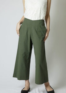 チュニックがあればお仕事コーデも簡単