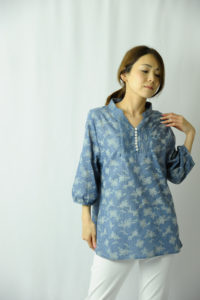 “ちょい甘”ぐらいがベスト！　大人らしいチュニックの着こなし方